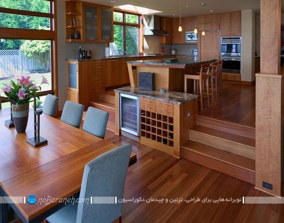 آشپزخانه دوبلکس با پله کم. دکوراسیون چوبی خانه دوبلکس