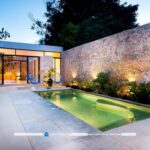 آبنمای خانگی دیواری در مدل جدید شیشه ای و سنگی