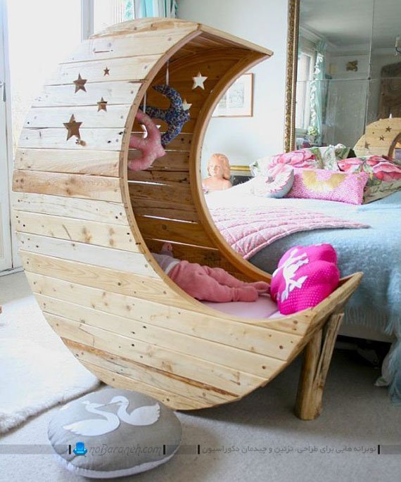 تخت نوزاد چوبی با طرح ماه