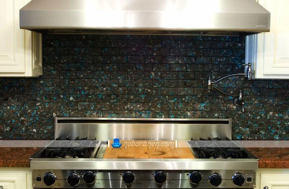 کاشی دیوارپوش آشپزخانه با طرح آجری. بین کابینتی آجری شیک و ساده