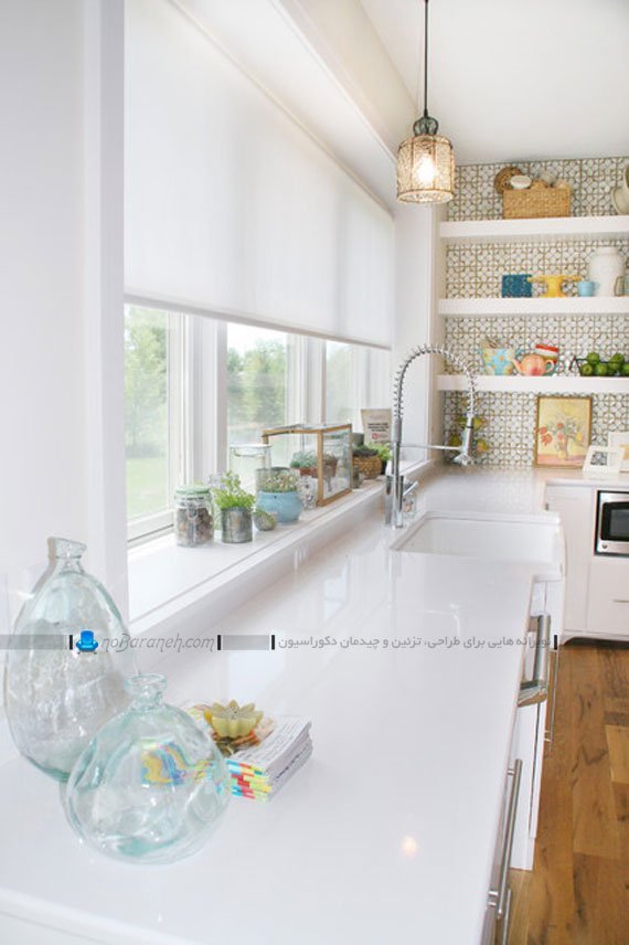 پرده کرکره ای رول شید آشپزخانه با رنگ سفید ساده. مدل جدید و مدرن پرده آشپزخانه به شکل کرکره ای و زیبا با طرح های جدید و مدرن ساده و ارزان قیمت.