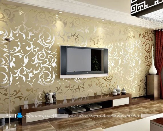 تزیین اتاق پذیرایی با کاغذ دیواری آینه ای فانتزی طلایی رنگ