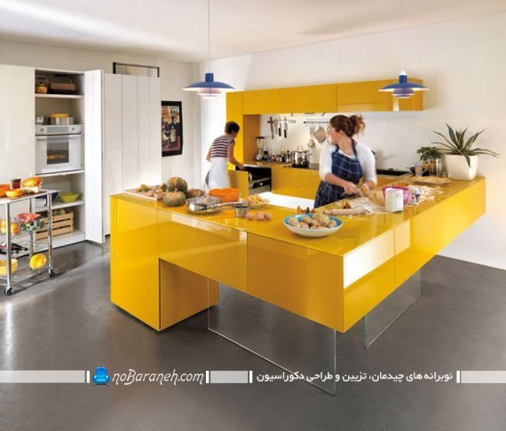 طراحی دکوراسیون آشپزخانه اپن با زرد