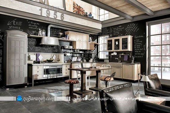 طراحی دیوار آشپزخانه به شکل تخته سیاه. طراحی هنزی و شیک آشپزخانه. مدل کابینت کرم رنگ آشپزخانه. ایده های خلاقانه تزیین دیوار آشپزخانه