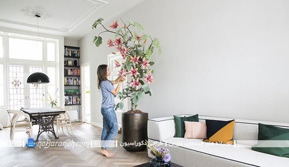 تزیین اتاق پذیرایی با گلدان گل مصنوعی. مدل گلدان و گل مصنوعی برای تزیین منزل به سبک شیک مدرن فانتزی