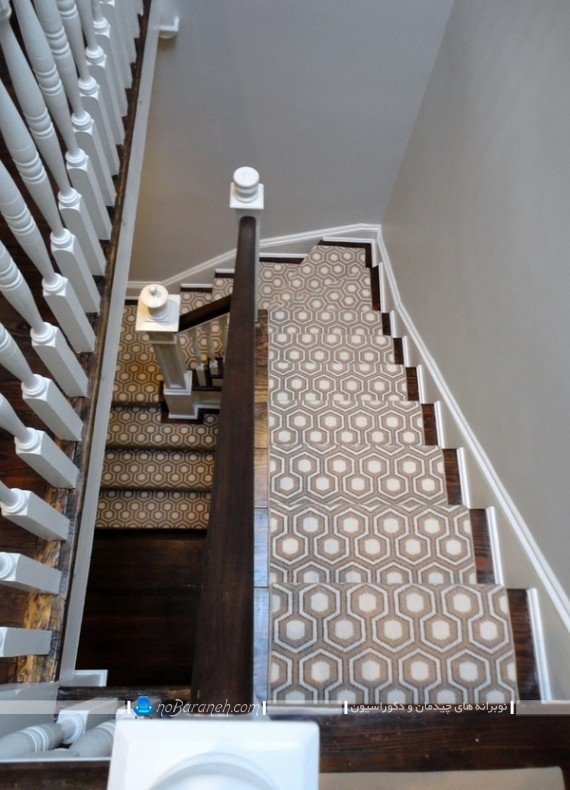 فرش های ارزان قیمت برای پوشش پله های دوبلکس تزیین راه پله خانه دوبلکس با فرش موکت گلیم