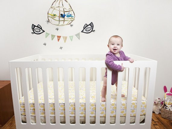 تخت نوزاد با طراحی جدید و ساده