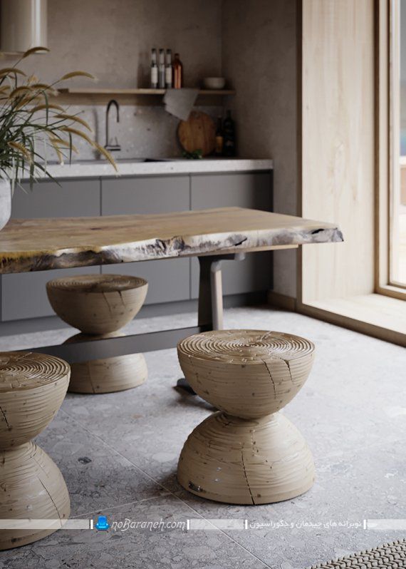 مدل میز ناهارخوری مدرن با صندلی های چوبی فانتزی شیک و مدرن. دکوراسیون چوبی آشپزخانه با صندلی و میز ناهارخوری. چیدمان میز ناهارخوری چوبی در آشپزخانه
