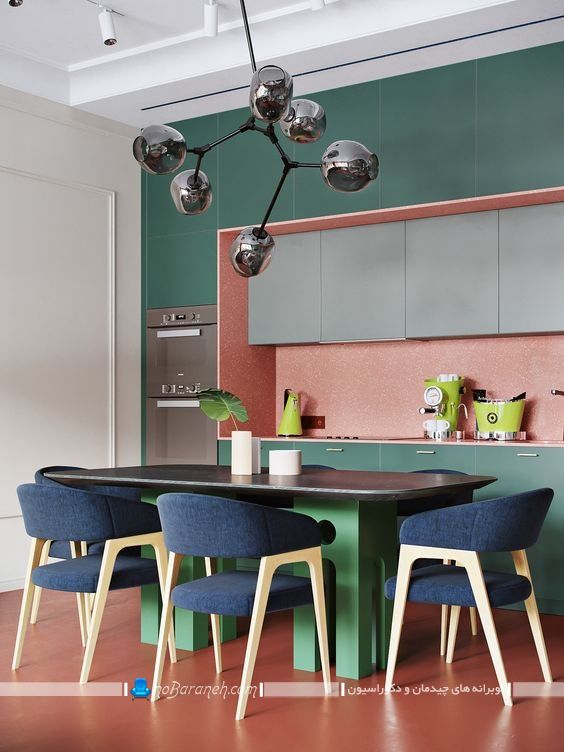 دیزاین آشپزخانه مدرن با رنگ های صورتی و سبز و سرمه ای، شیک ترین رنگ بندی برای دیزاین و تزیین آشپزخانه مدرن و کلاسیک. رنگ های متنوع در دیزاین آشپزخانه.