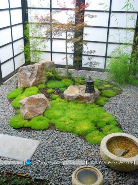 طراحی پاسیو کوچک به شکل باغچه و فضای سبز زیبا دیدنی ، چیدمان و دکوراسیون حیاط خلوت با گیاهان سبز و سنگ های ریز تزیینی